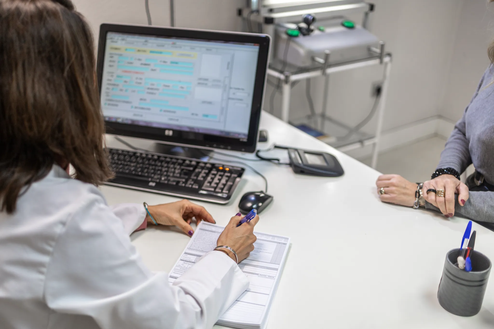 Reconocimiento Médico de Conductores en El Corte Inglés de Málaga- Semedi Salud · Especialidades médicas en Málaga, psicología, podología, oftalmología, reconocimiento médico de conductores, clinica dental-82