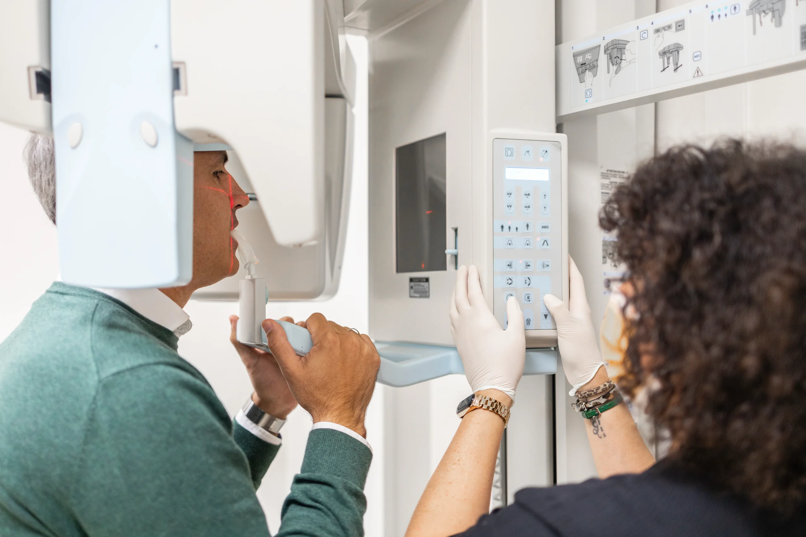 Odontología - El Corte Inglés Málaga -Semedi Salud · Especialidades médicas en Málaga, psicología, podología, oftalmología, reconocimiento médico de conductores, clinica dental