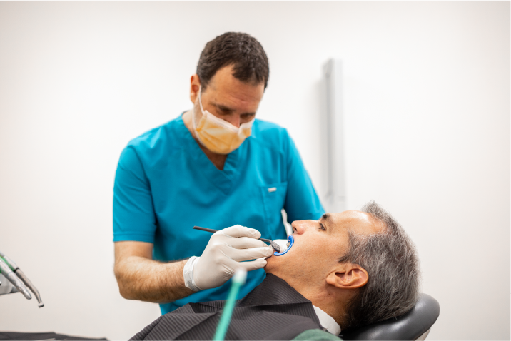Encuentra tu dentista en Malaga y confia tu sonrisa a los dentistas de Semedi 2